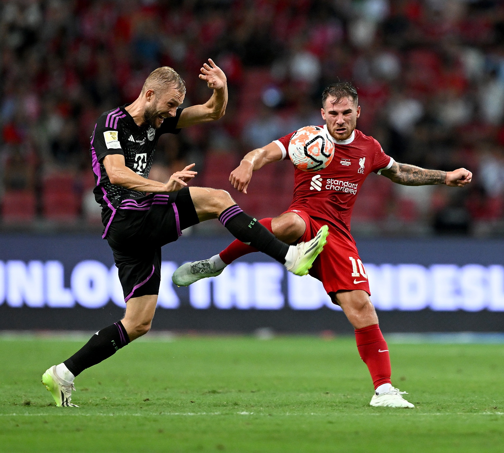 麦卡利斯特数据：1次犯规即染红，对抗成功率72%，获评6.7分