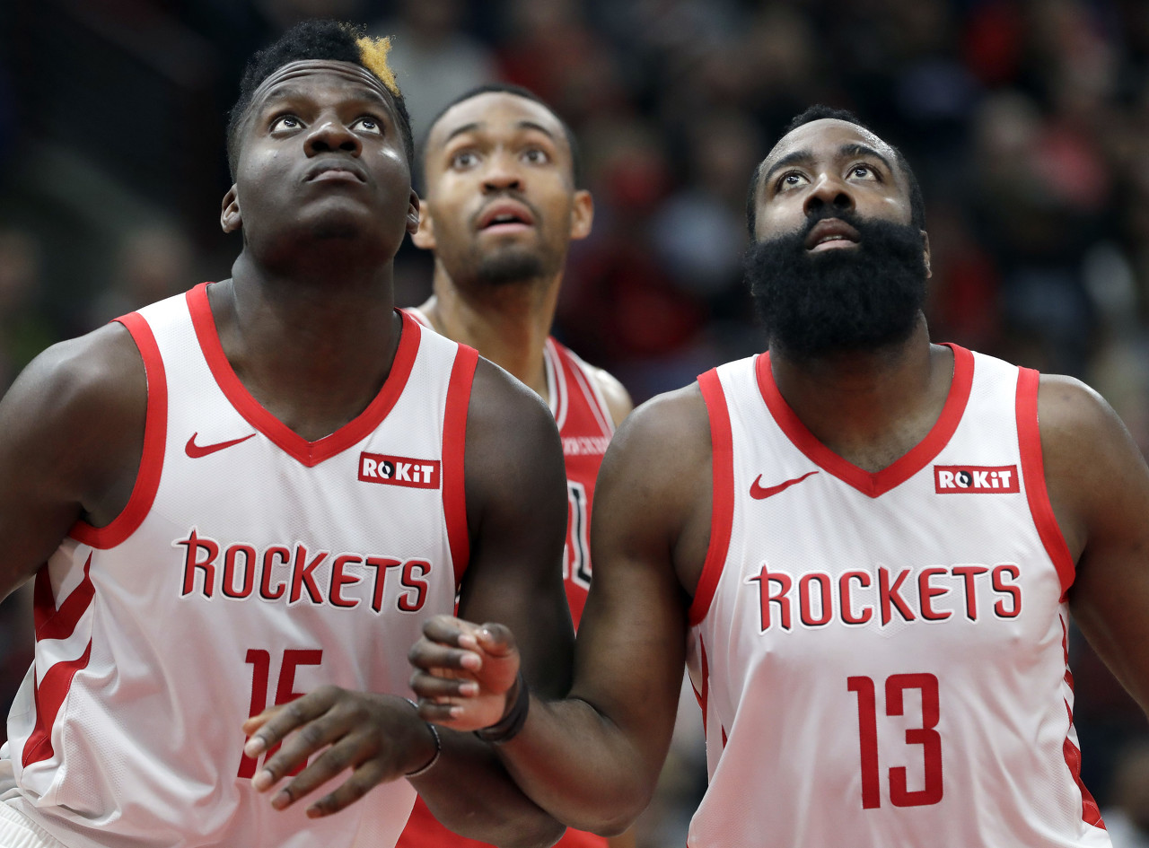 卡佩拉:和哈登并肩作战的经历很棒 我的NBA首分是他助攻我的