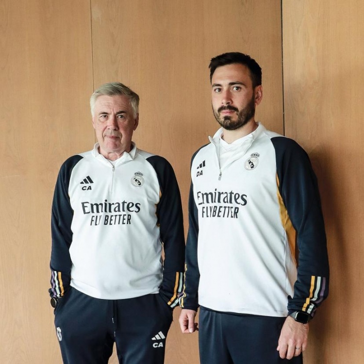 西媒:小安切洛蒂已获得教练资质,考虑离开皇马去独立执教