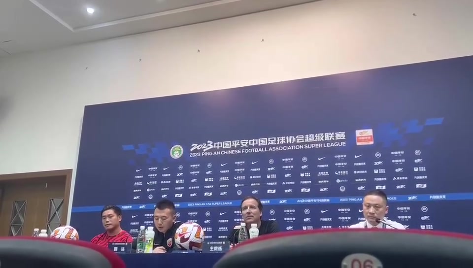 哈维尔：要么哭要么向前看，我们联赛还有12分领先优势