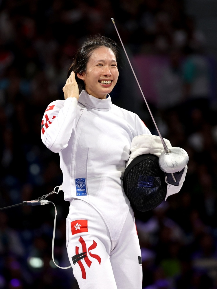 中国香港首金！女子个人重剑江旻憓大逆转夺得金牌