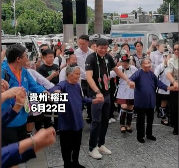 范志毅亲临村超现场：我也来学习学习，主角还是村超球员们