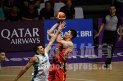 2018雅加达亚运会男篮小组赛，中国男篮红队83-66哈萨克斯坦。