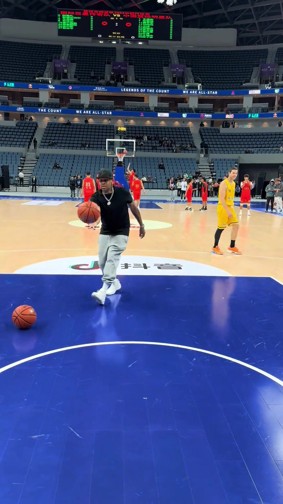 《这人投篮这么差应该没打过NBA吧》