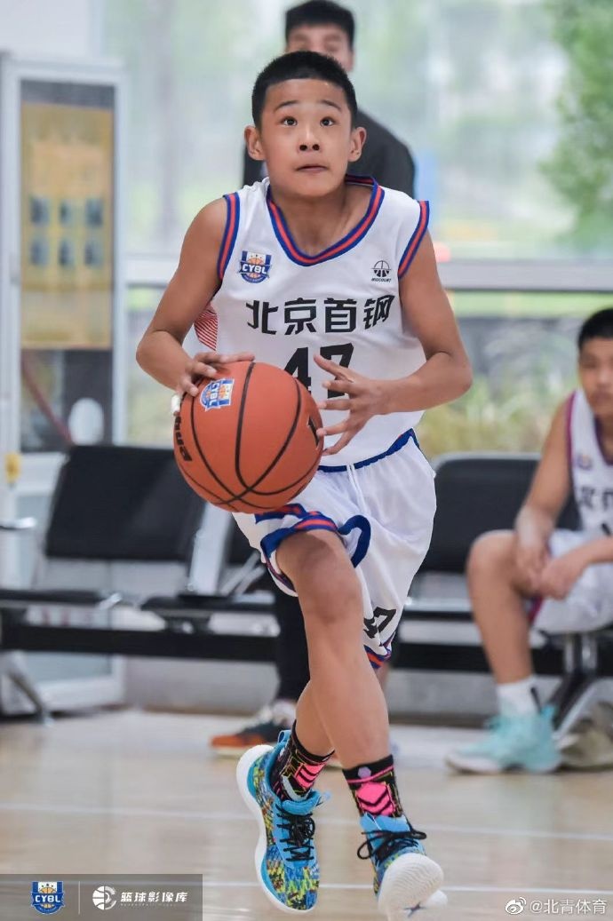 杜锋儿子可能又是一个中国篮球的星二代他未与首钢青年队签合同