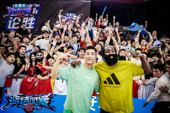 两个13号相遇！哈登中国行苏州站与郭艾伦同台竞技