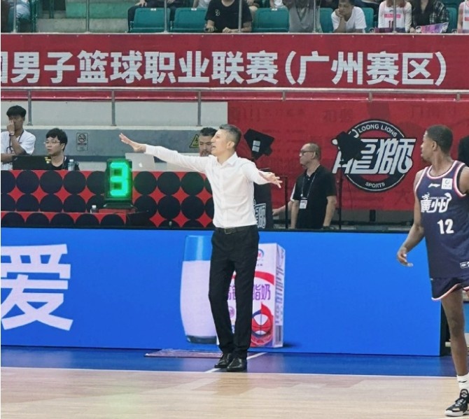 麦穗丰：广州防守层次性非常分明郭士强确实是更优秀的教练