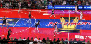 筐要被你拽塌了！申京双手炸扣无奈吃到技术犯规