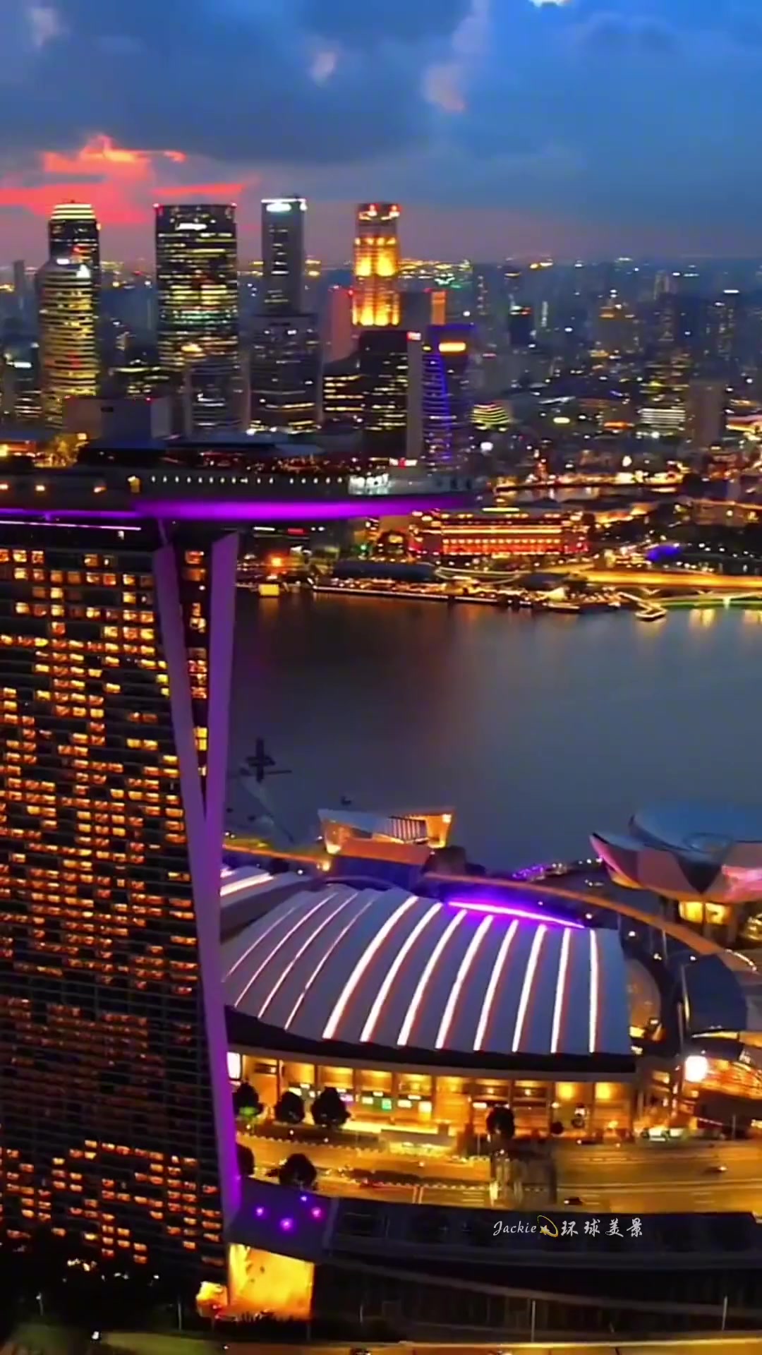 国足客战新加坡，感受一下新加坡的夜景