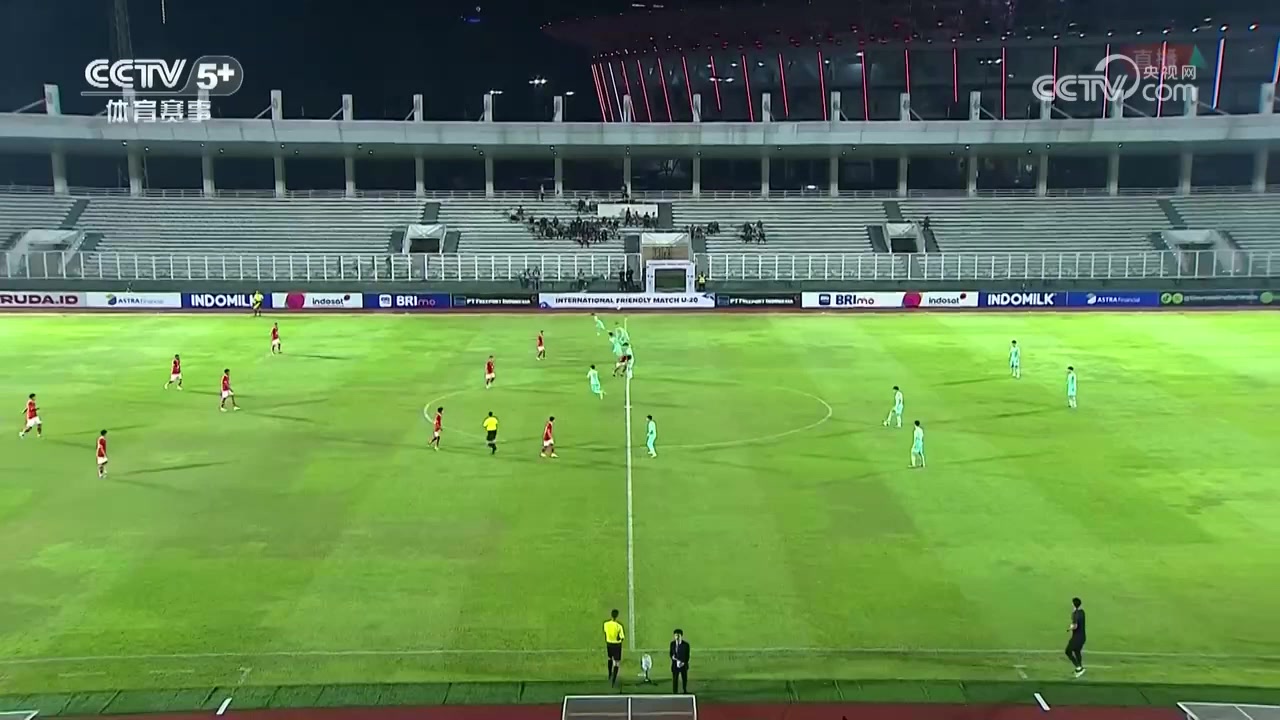 集锦友谊赛U19国青11遭印尼绝平贺一然89分钟送点