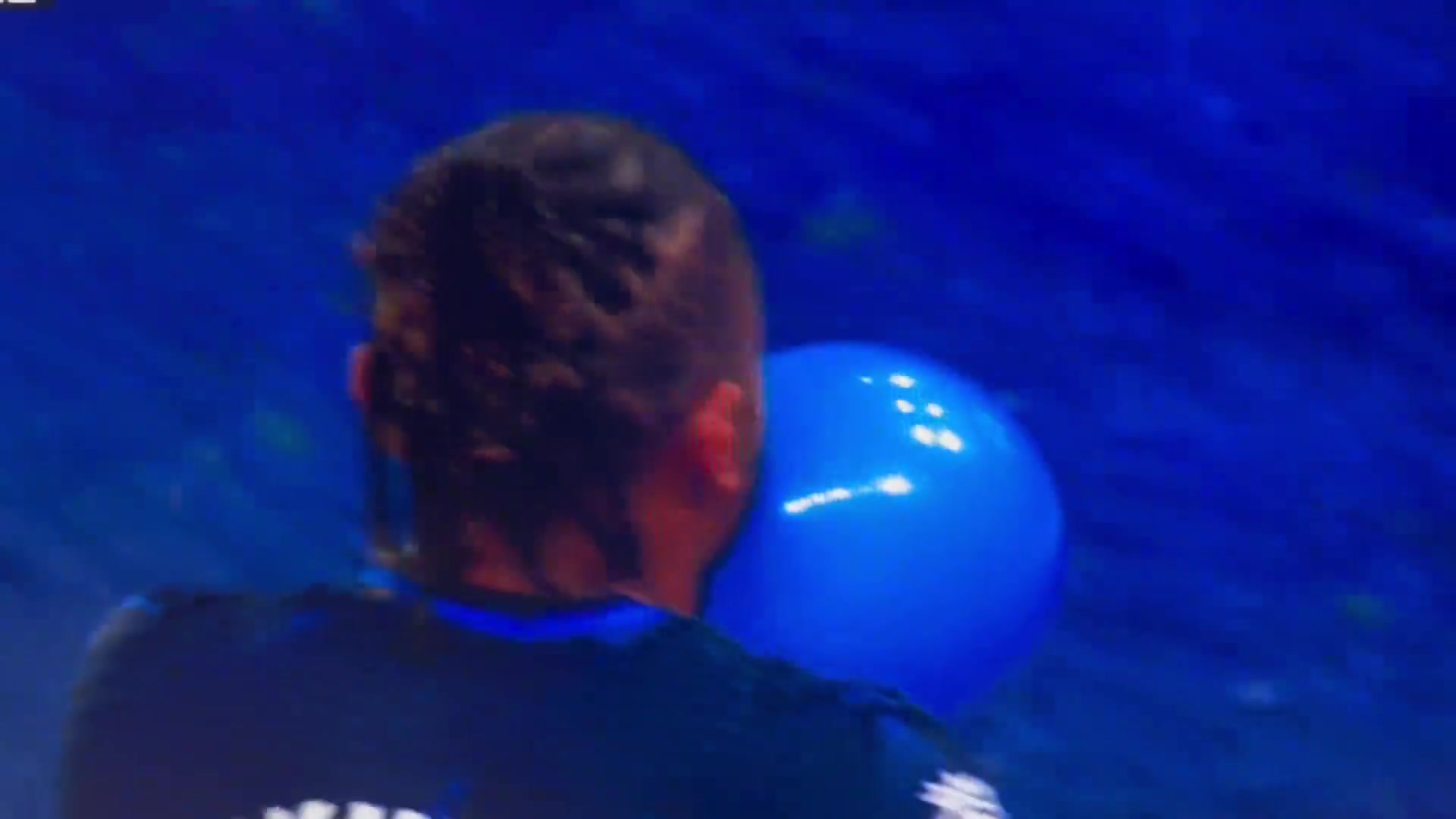 恩昆库的切尔西首粒蓝色气球他来了！