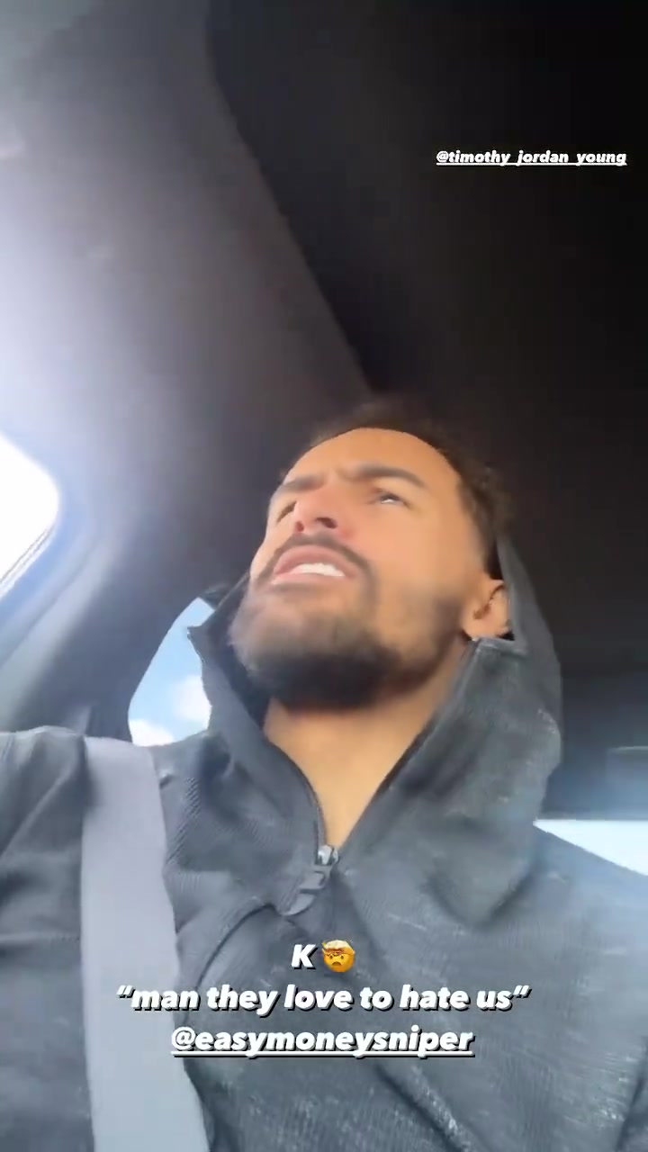 特雷杨更新了ins，晒出自己在车上听杜兰特说唱歌曲的视频！