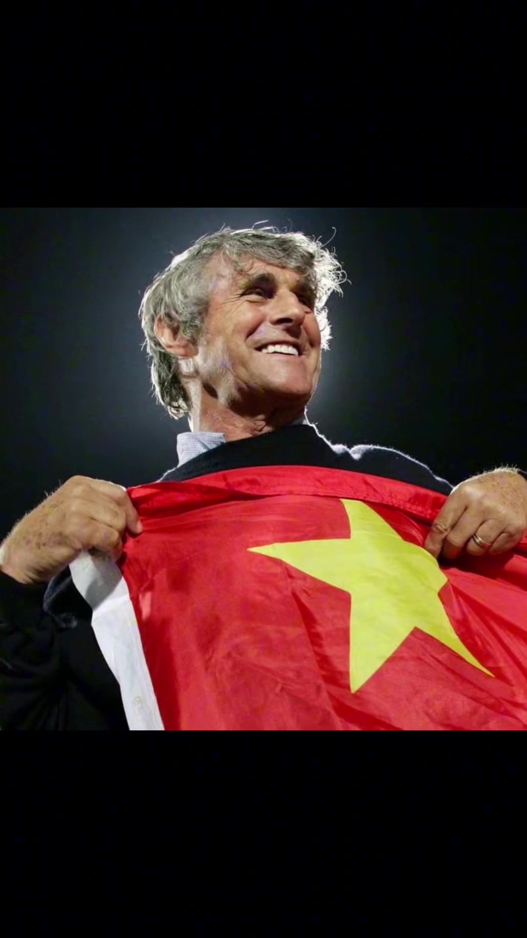 米卢：熟悉的沈阳，国足世预赛加油！