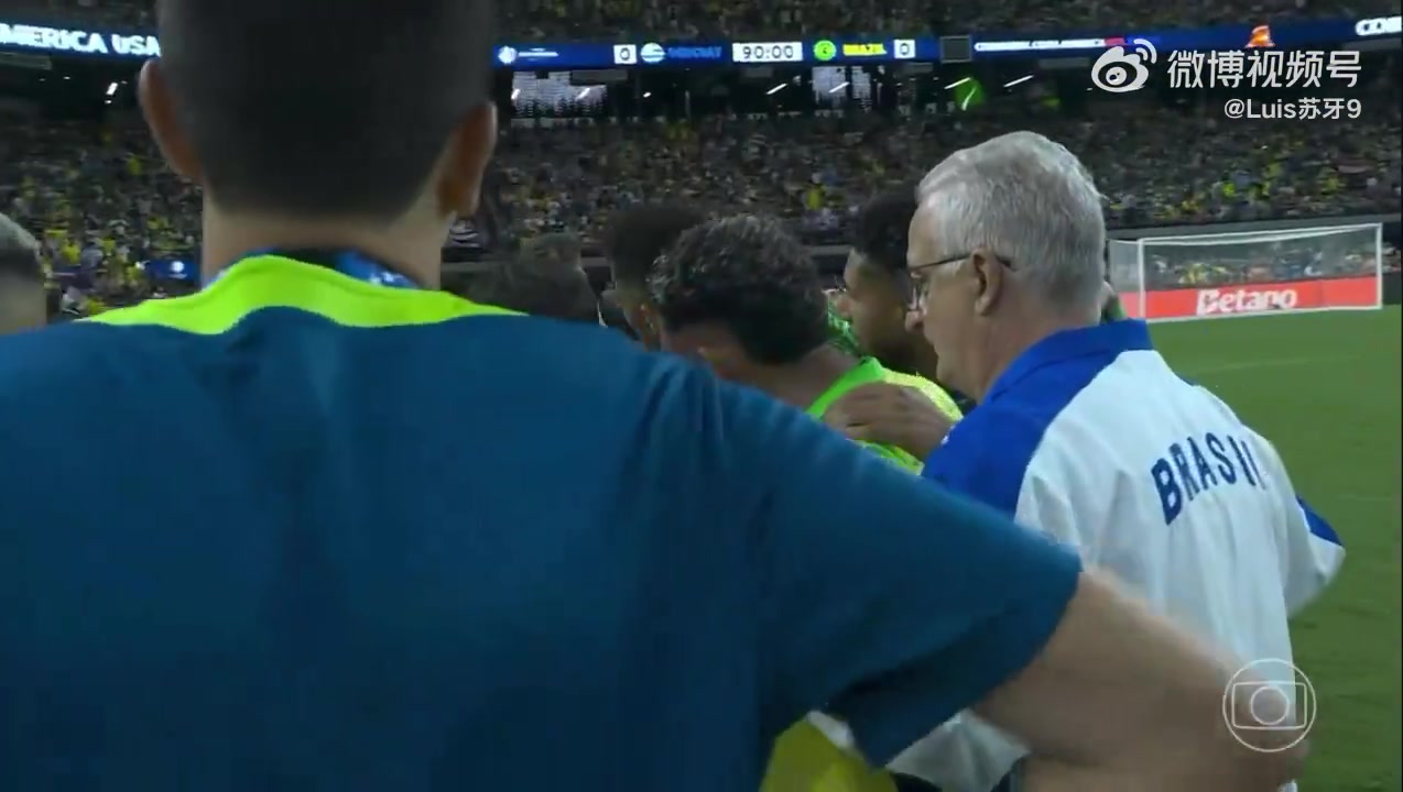 结局早已明示多里瓦尔被挡在圈外伸手发言被忽视，而乌拉圭球员围着贝尔萨