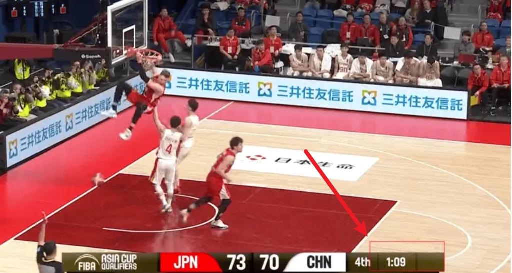 10秒去哪了中国男篮选择前场发球进攻时间被扣了10秒钟