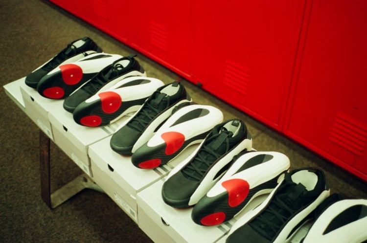 颜值如何哈登Vol8“Pioneer”配色球鞋今日发售！
