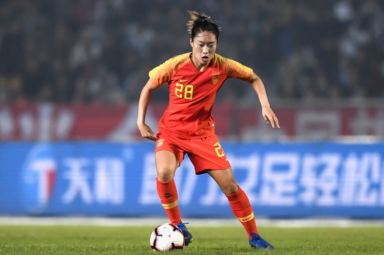 商瑞华：中国女足踢得好有望进八强踢得不好小组出线算完成任务