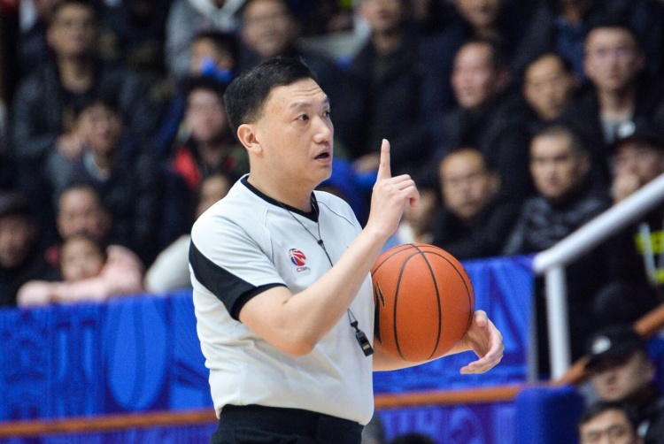 中国裁判为什么没去男篮世界杯杨毅：是在FIBA体测中作弊的惩罚