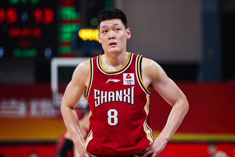麦穗丰：张宁一个夏天没休息现在还在为中国三人男篮赚FIBA积分