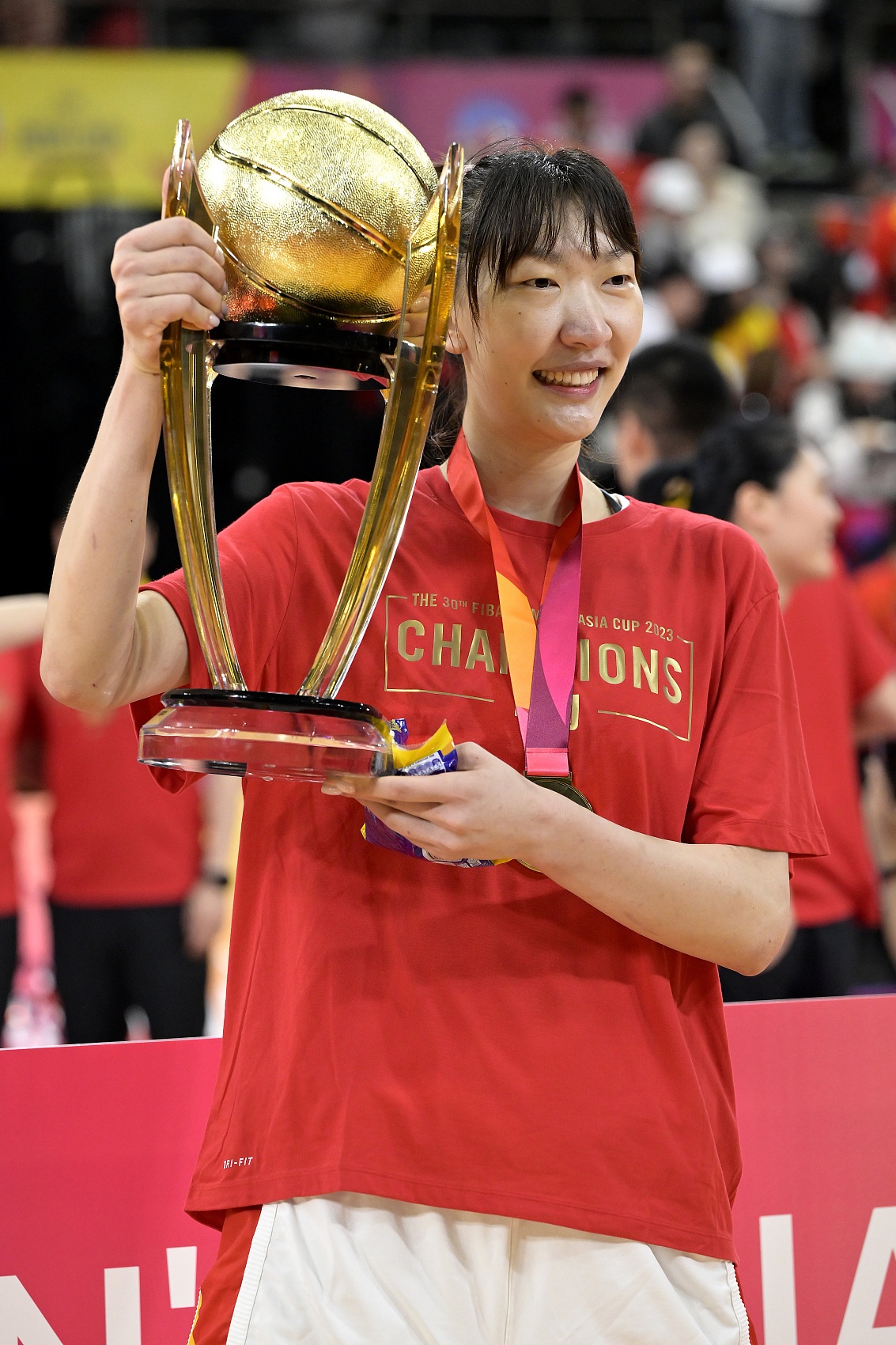 今年收获了5个冠军！祝中国女篮球员韩旭24岁生日快乐