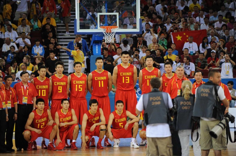 麦穗丰：中国男篮跟塞尔维亚或者俄罗