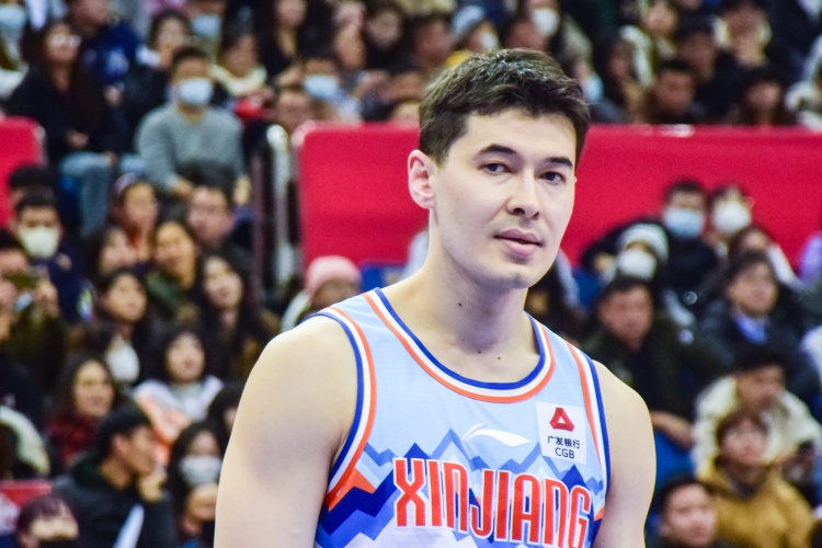 付*浩：新疆男篮个人硬解能力不足与辽宁队的天赋差距有点大
