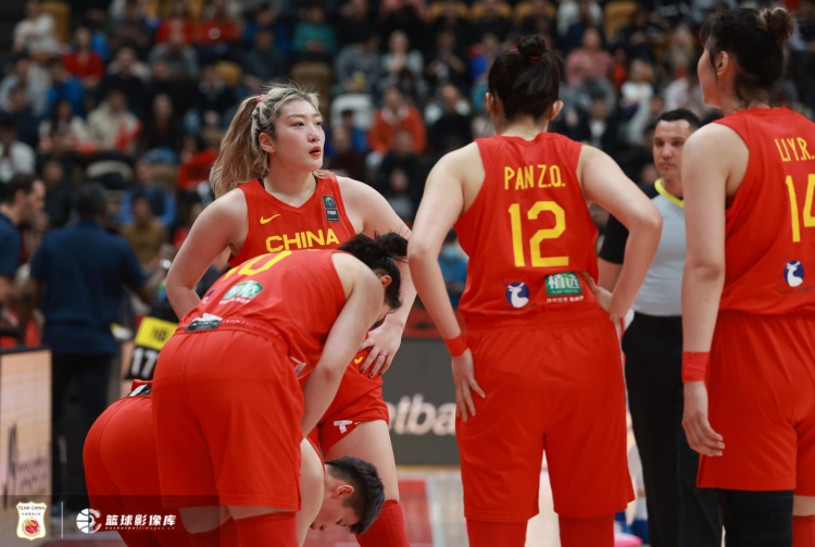中国篮协此前给女篮的目标是争取巴黎奥运前四李梦是绝对主力