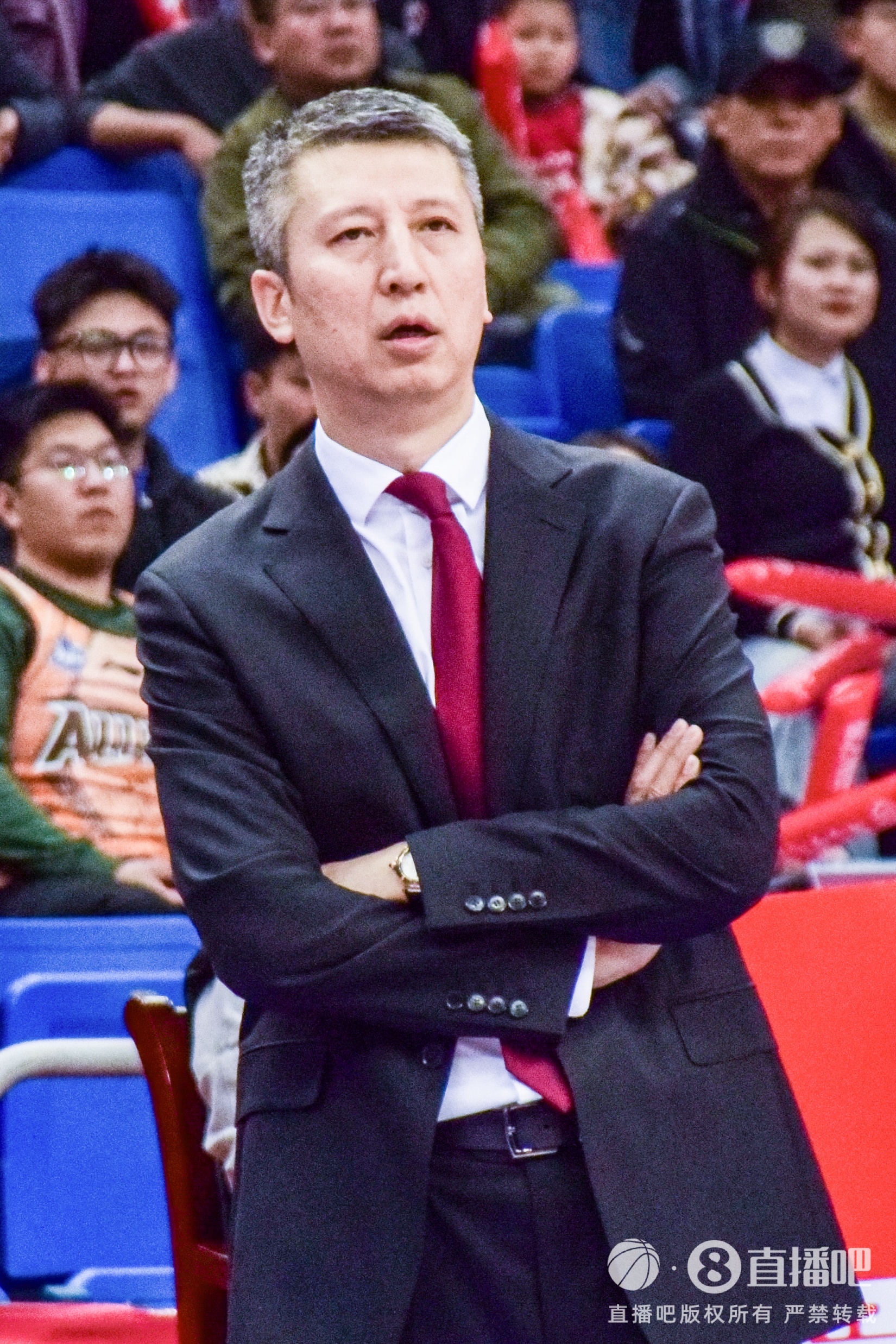 媒体人：中国篮球不是谁当主教练的问
