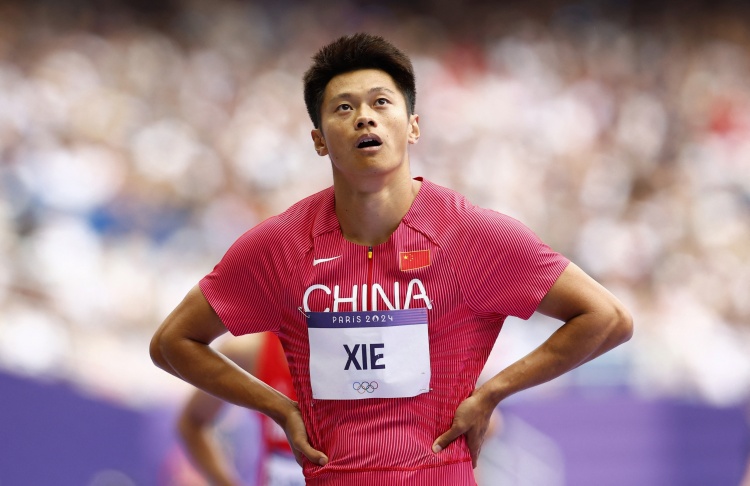 加油！邓智舰、谢震业、严海滨、陈佳鹏出战男子4x100米接力首轮