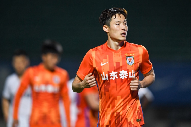 韩媒：泰山6月将孙准浩移出名单，7月收到21万美元世界杯补偿金