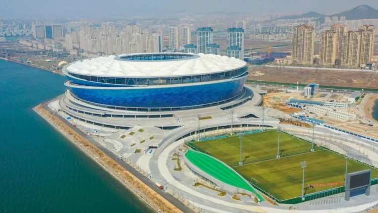 足球报：大连人津门虎泰山也将拥有专业球场原恒大球场继续建设