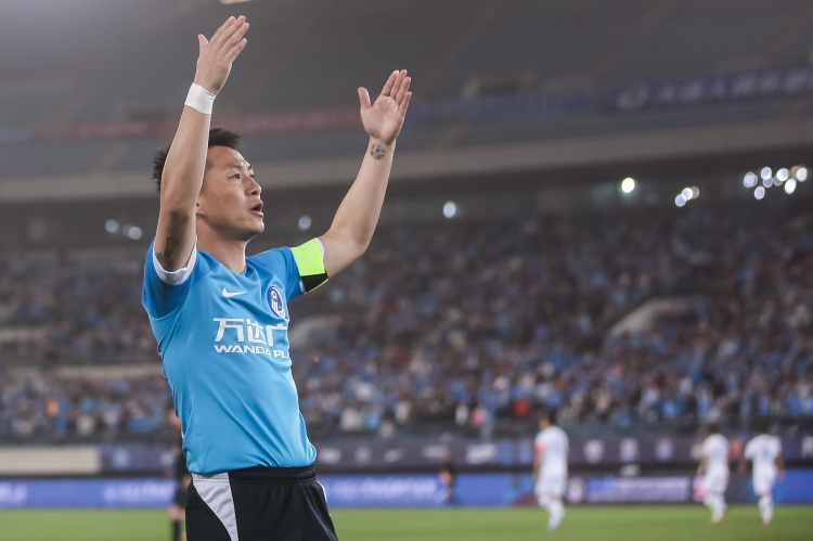 阎相闯自加盟大连人以来参与进球17粒，同期与林良铭并列最多