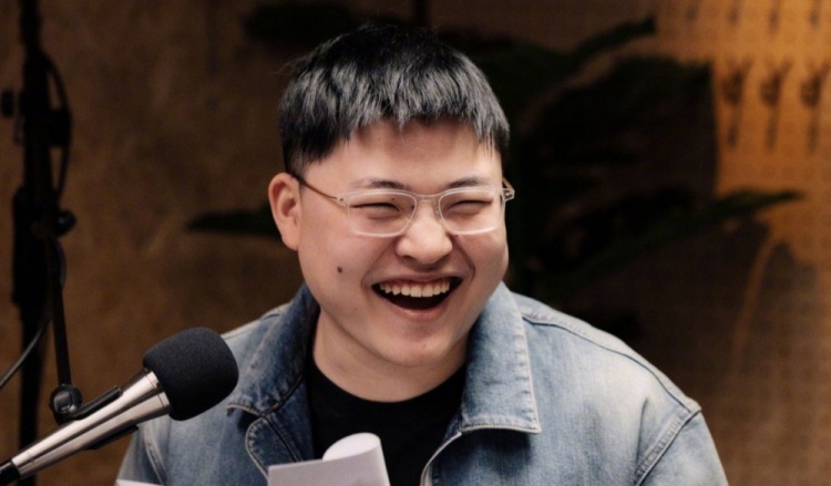 FOFOUzi谈要去大姿庄园解说：还有一个季后赛队伍的选手！