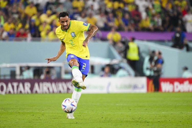巴西媒体：达尼洛左大腿腿筋受伤，将退