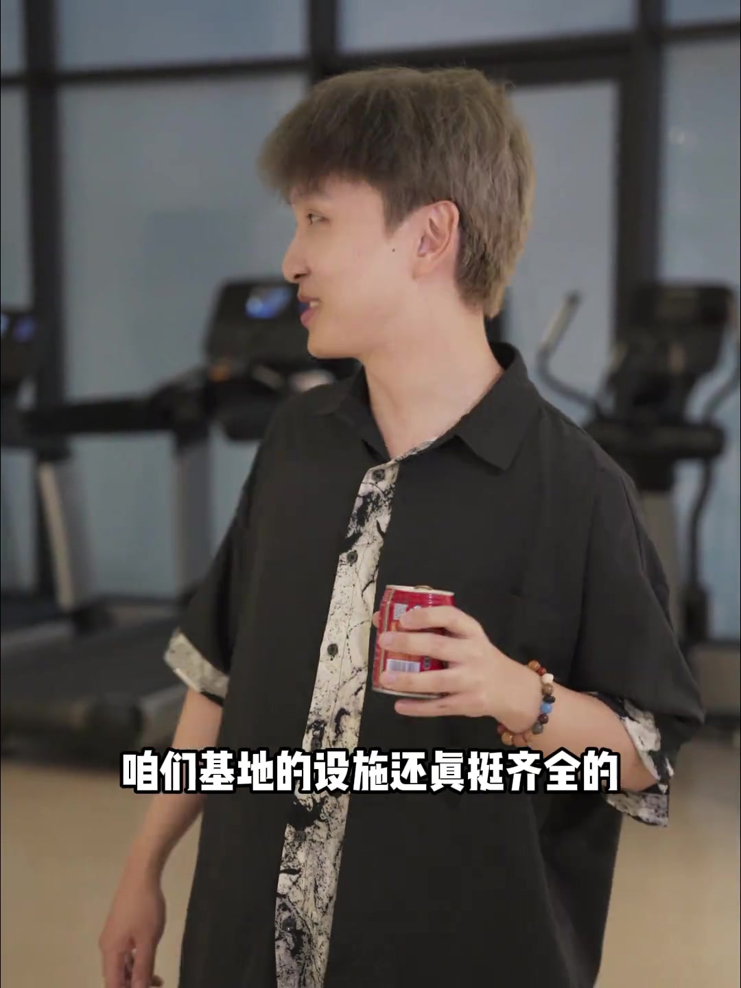 兮夜分享入驻TES基地视频：我迷路了，这个基地太大了