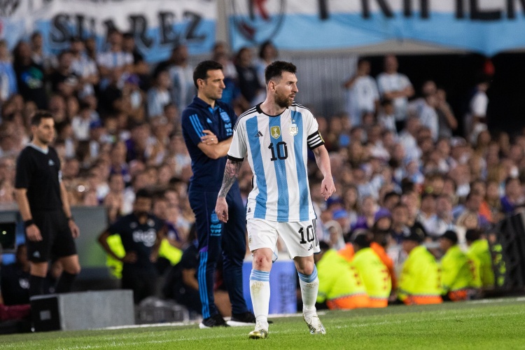 难有对手！阿根廷最近50场仅失利1场，即世界杯首战输沙特