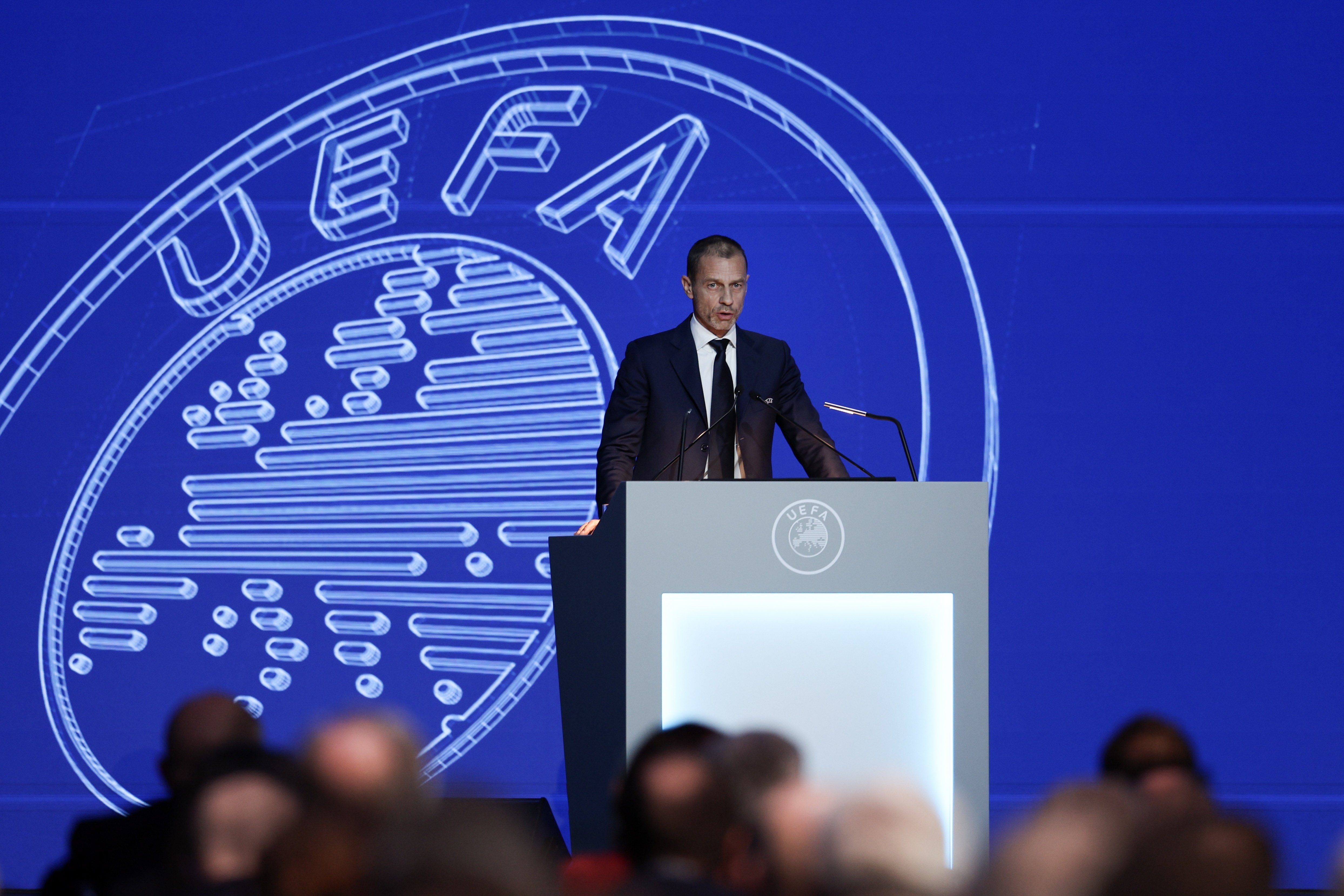 英媒：欧足联与欧洲航天局达合作，将用卫星技术避免决赛球迷拥堵