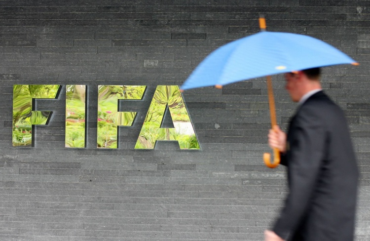 邮报：FIFA花2亿镑支持职业女足发展，签U23球员就能拿到奖金