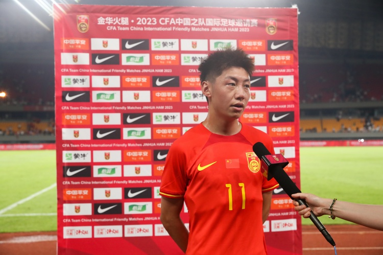 记者：国足亚运队7名申花球员均登场，他们将于21日晚抵达昆明
