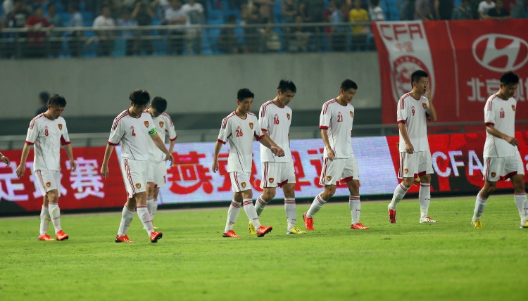 只剩武磊了国足阵中只剩武磊一人，经历过15惨败泰国的比赛