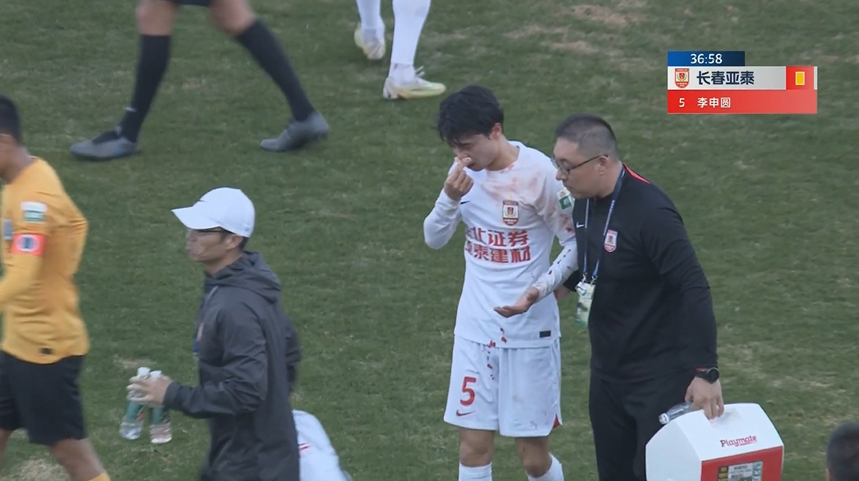 李申圆确诊鼻骨骨折，比赛中被蒂亚戈