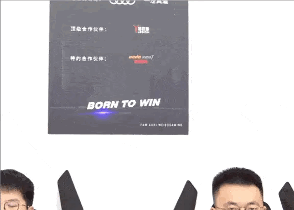 时刻保持真男人姿态！xiaohu是怎么做到有那么多一本正经搞笑图的