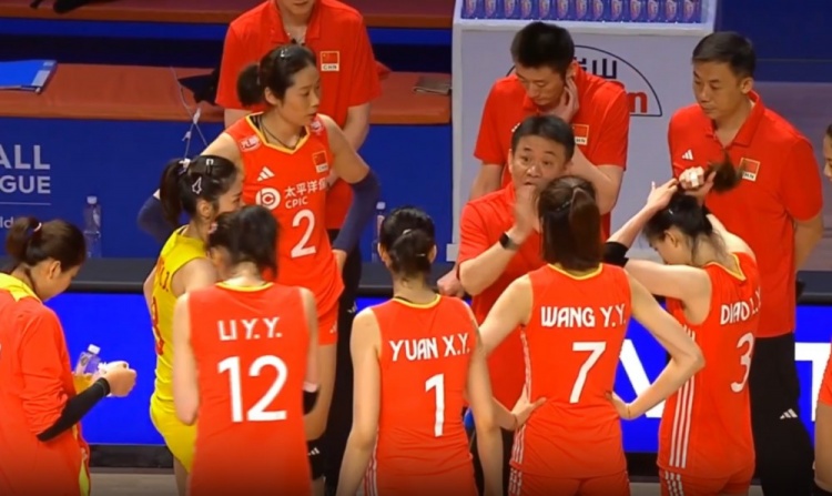 一战损失17.92分！中国女排输给日本后，世界排名仅领先不到8分