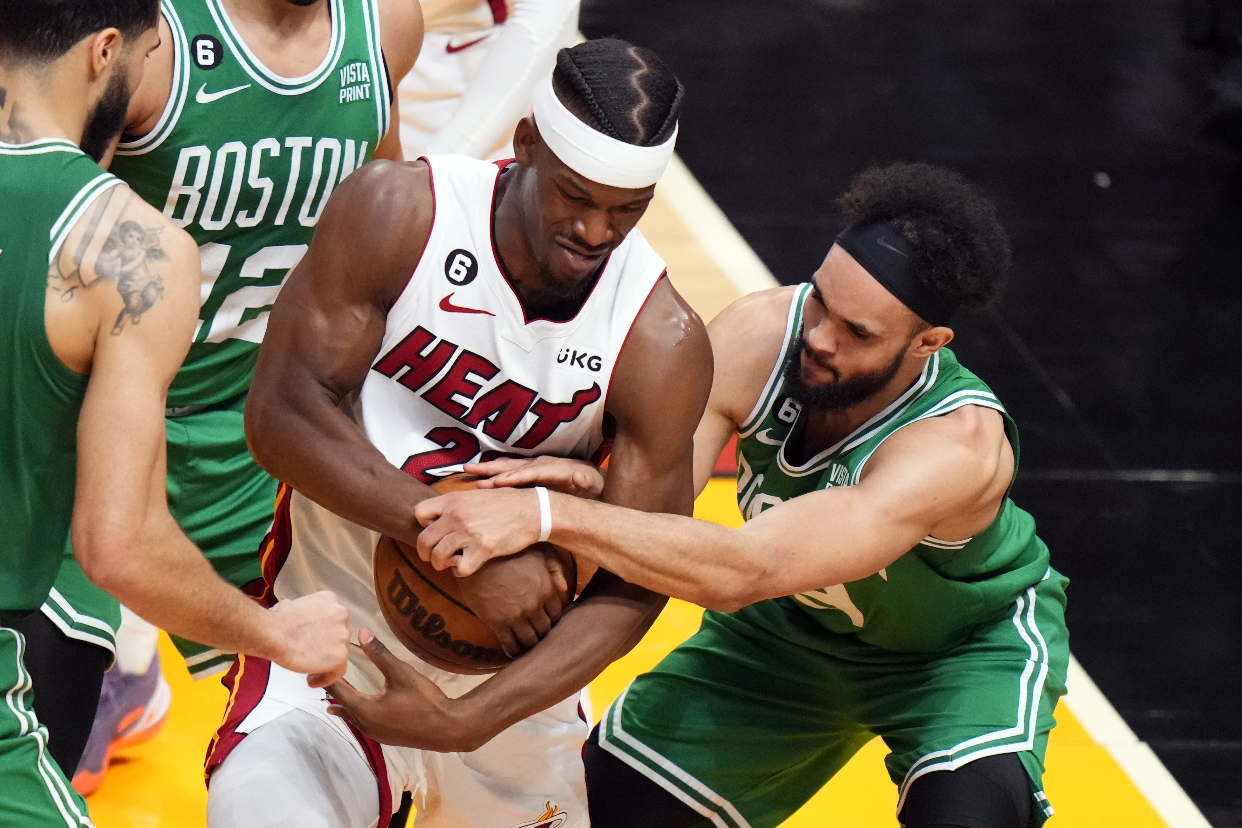 文森特：巴特勒对胜利的追求近乎病态 有时也会找我们麻烦