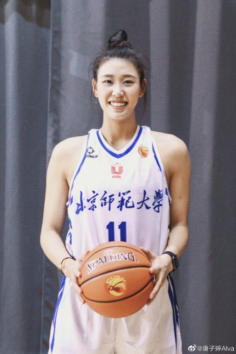 中国女篮唐子婷身高图片