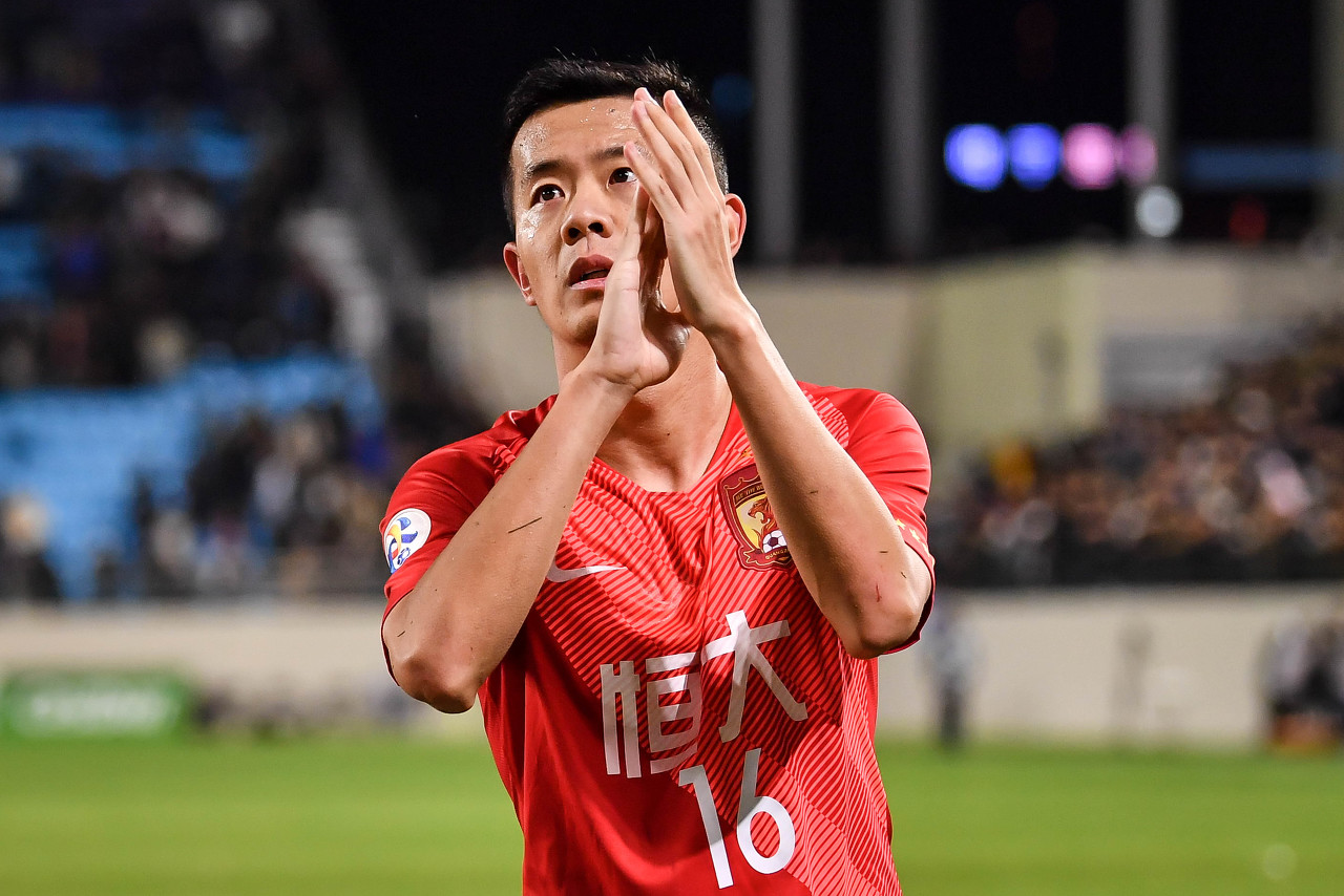 媒体人：当年恒大开出的条件让黄博文无法拒绝 他准备考A级教练证