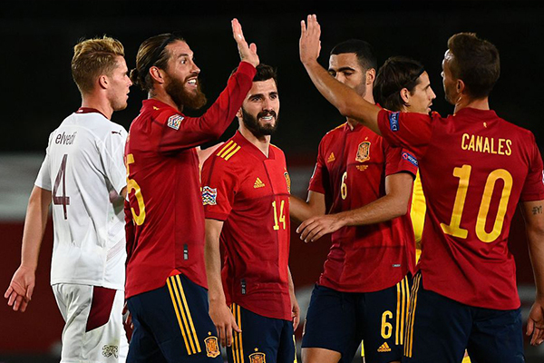 西班牙1比0击败瑞士 西班牙队获得两连胜