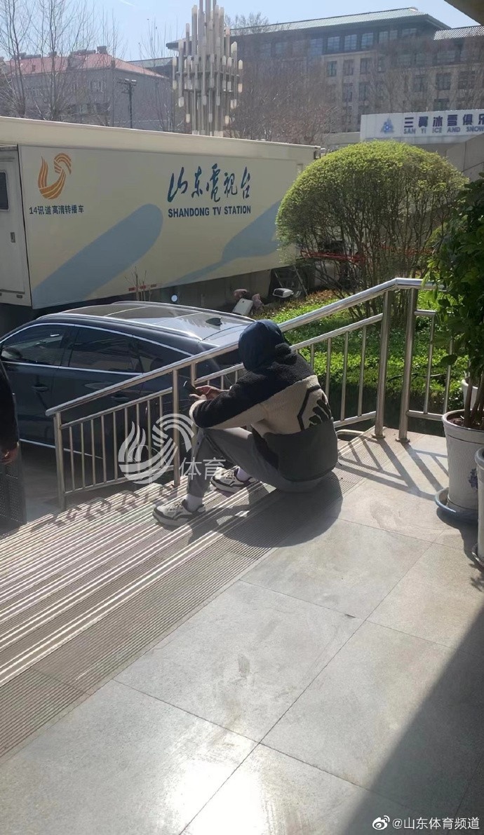 高俊超：琼斯没有问题 没安排他训练是想让他进行充分的休息