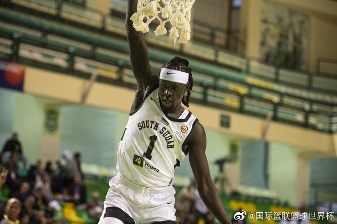 南苏丹队球员：中国男篮有一些有天赋的球员外界对我们不太了解