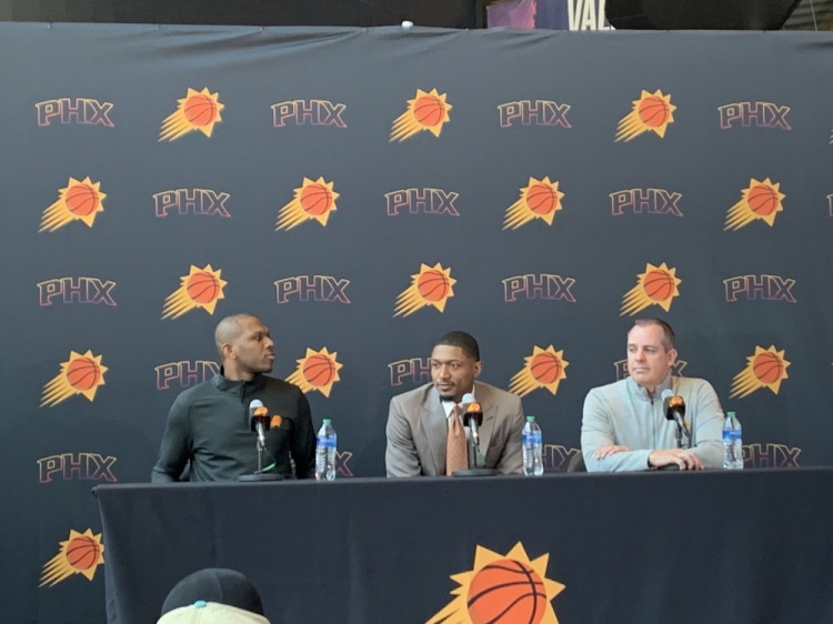 沃格尔：比尔是NBA最佳球员之一很高兴他加入到太阳